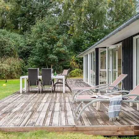 Heino - 3-5km From The Sea In Sealand By Interhome בית נופש